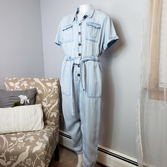 Denim&Co Pants - Denim&Co jumpsuit blue chambray front tie waist 10